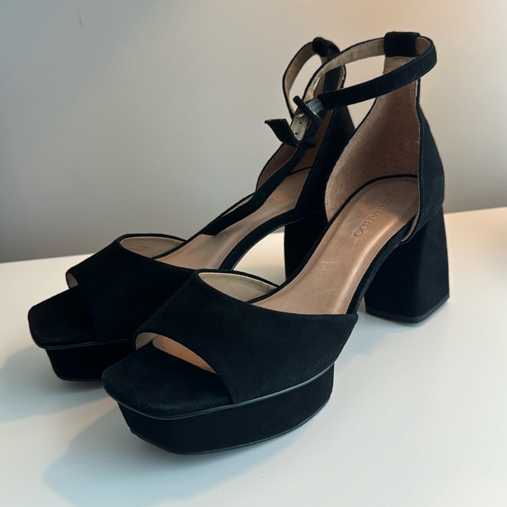 Bernardo black platform heels 8